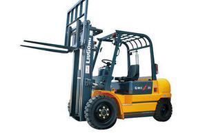 國(guó)際品質(zhì)賦能物流升級(jí) 柳工堆高車(chē)如何助您輕松高效搬運(yùn)？